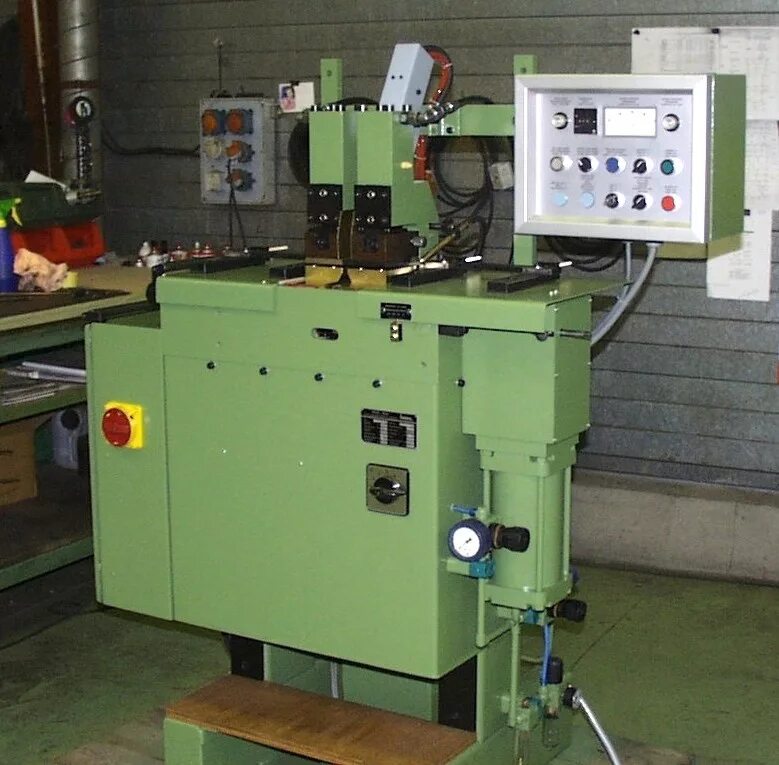 Ideal bas. Станок для сварки ленточных пил ideal bas 065. станок контактно-стыковой сварки bas 100. bas 100 nr 231196 стыковая сварка.
