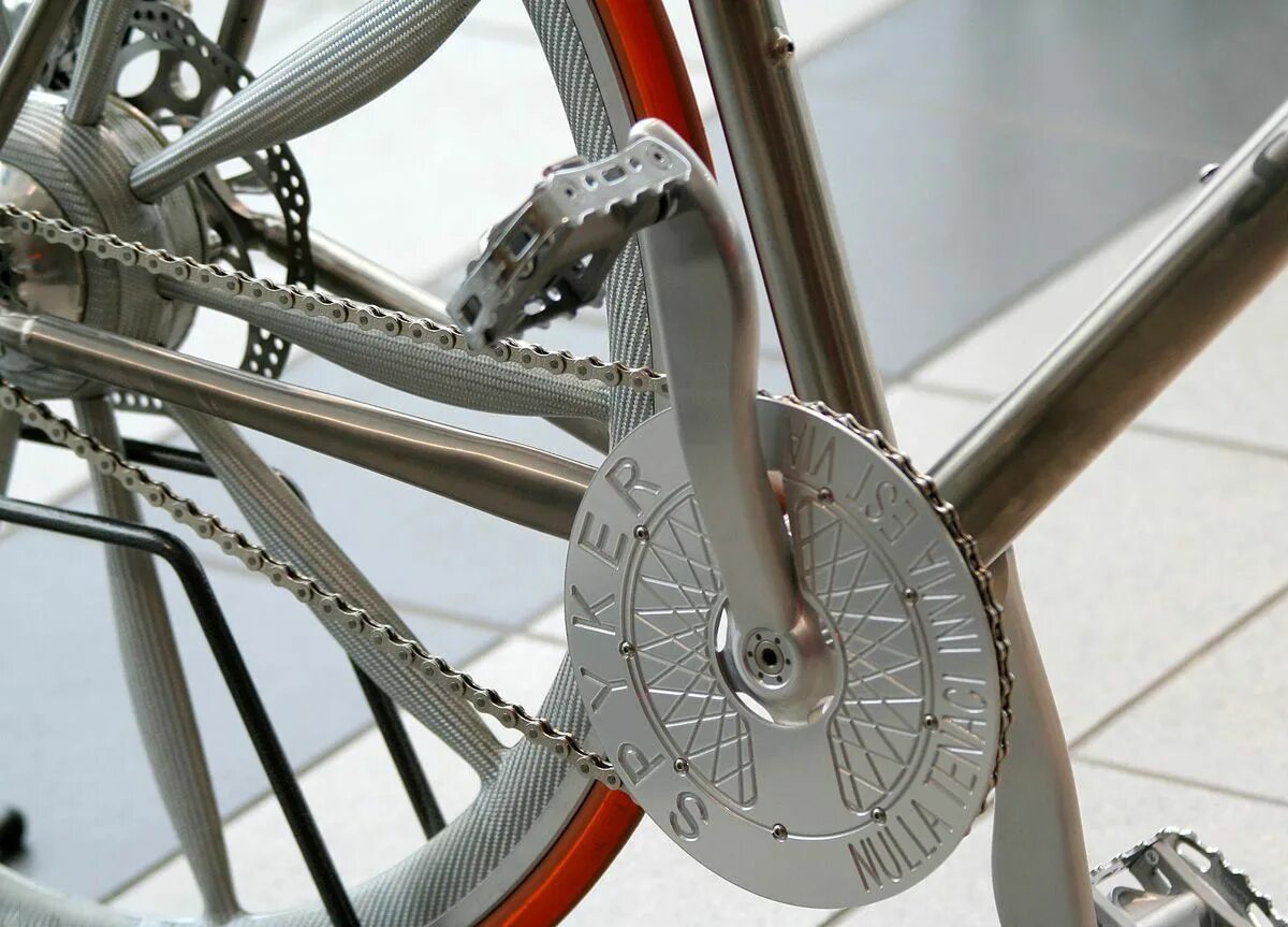 Invia est via