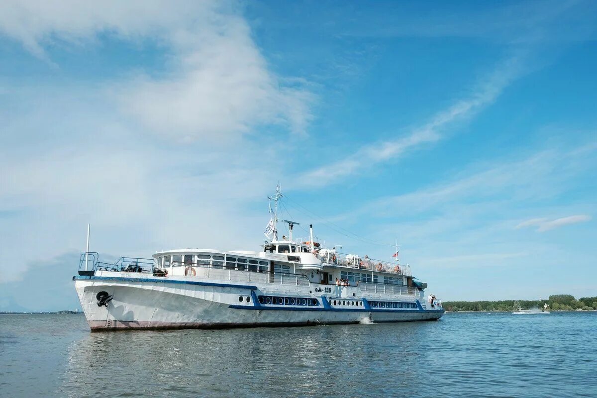 Прогулка на теплоходе волгоград. Речной вокзал прогулки на теплоходе. Речной вокзал москва рассвет. Теплоход москва 1 северный речной вокзал. Москва теплоход морис моррис.