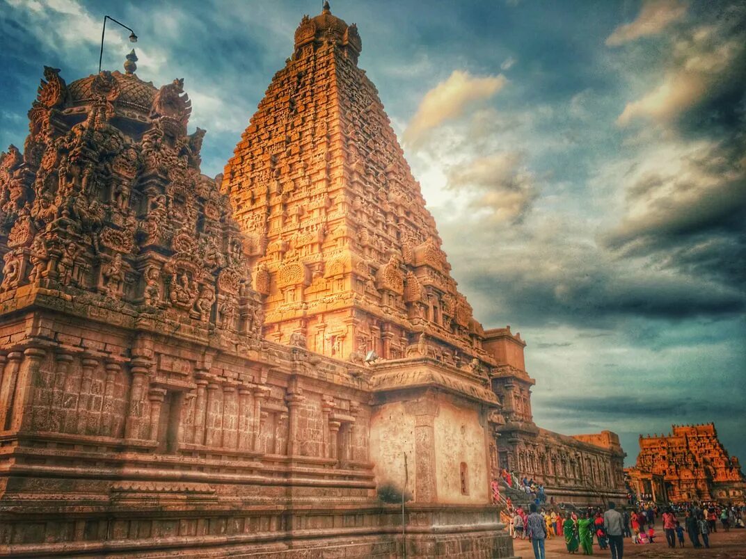 Temple 0. Индуистский храм. Индуистские храмы фото. Индуистские храмы вечером обои. Индуистский храм США Нью-джерси.