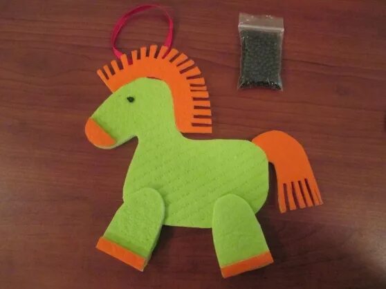 Подвижная игрушка лошадка 2 класс технология. Лошадь 2 класс. Подвижная лошадка из картона. Лошадь для рисования детям. Подвижная игрушка из картона лошадка.