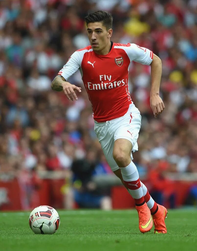 Футболисты спартака. Аршавин. Самуэль энтони футболист динамо. Языки футболист. Смолов футболист.