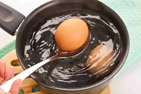 Молоко вареное с яйцом