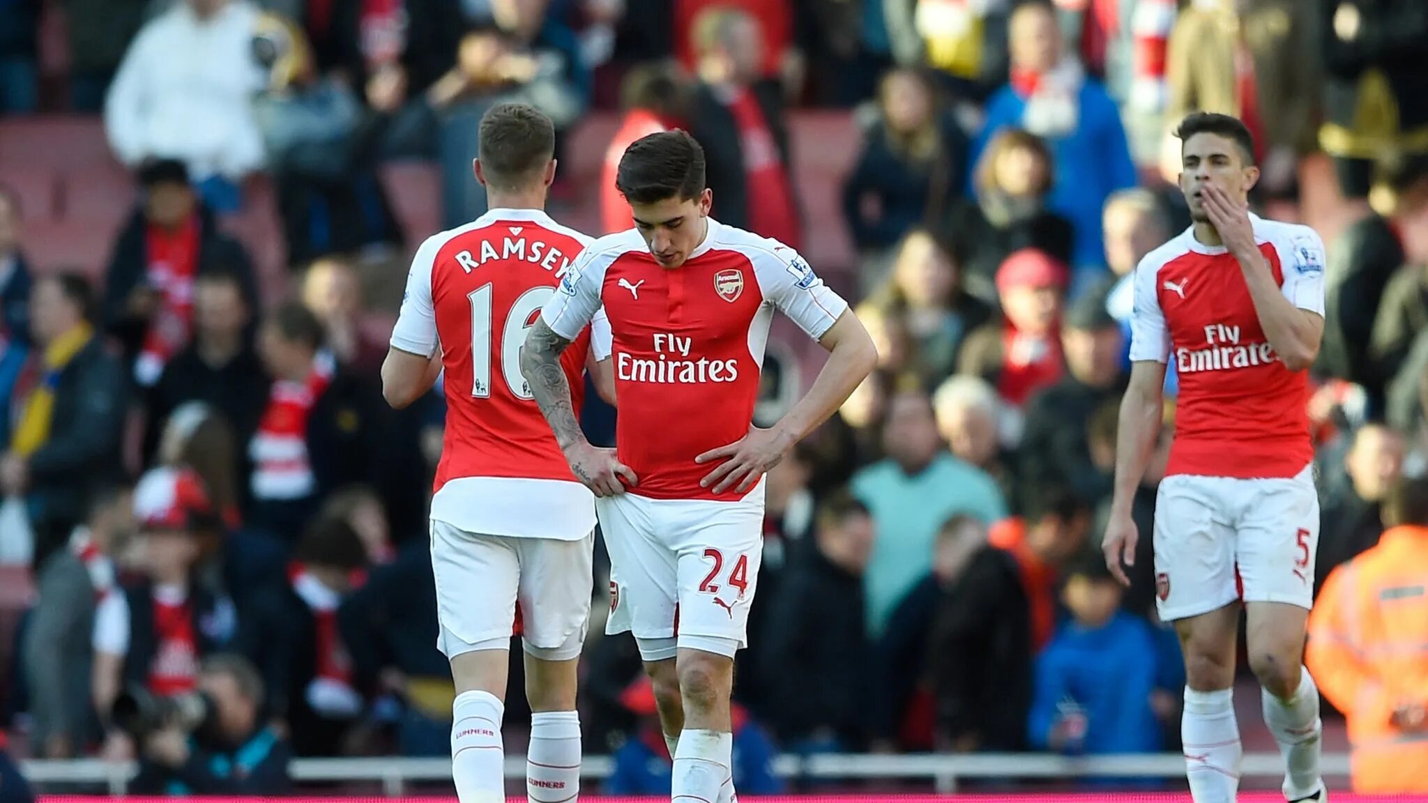 L arsenal. Игроки арсенала. игрок арсенала плачет. arsenal.