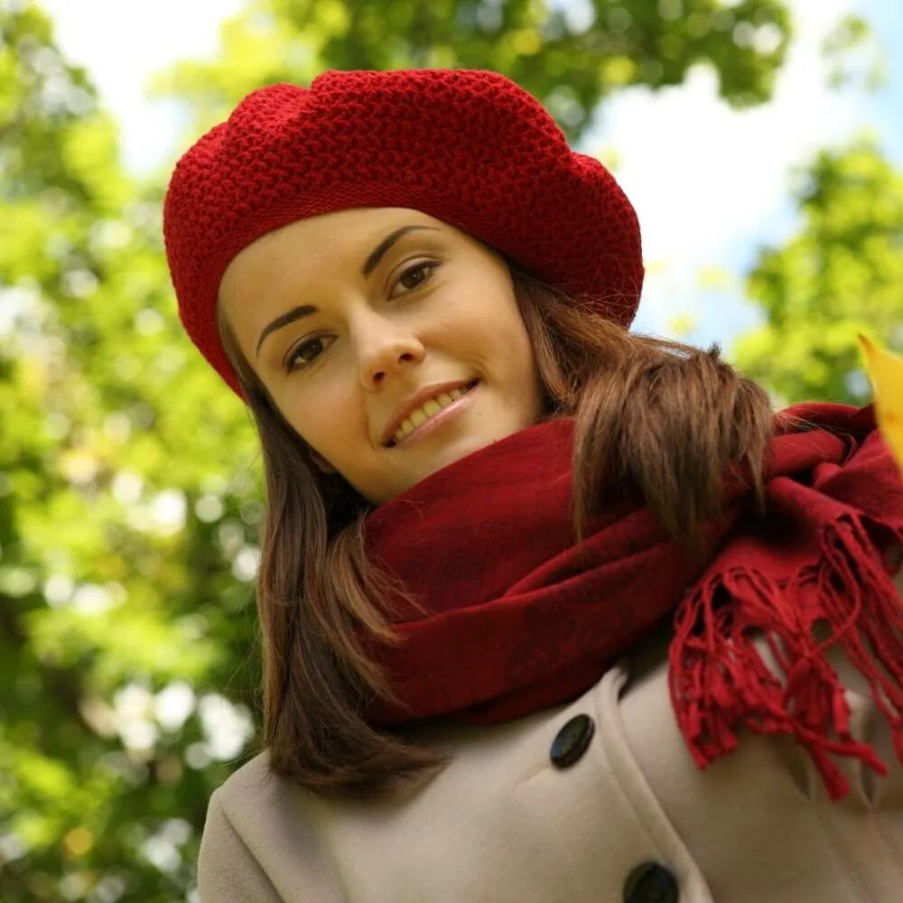 Бордовая шапка. Берет и шарф. Шапка, шарф цветные. Беретки и шарфики.