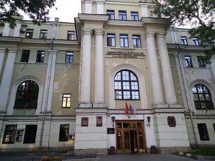 Бурденко метро маяковская