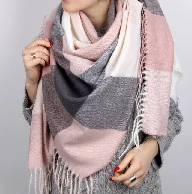 Платки страдивариус. Шарфы женские большие. Кашемировый шарф женский. Большой шарф женский. Теплые палантины.