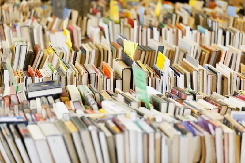 Распродажа книг. Stacks of new books. Book sale 95%. Книга для…. Book for sale.