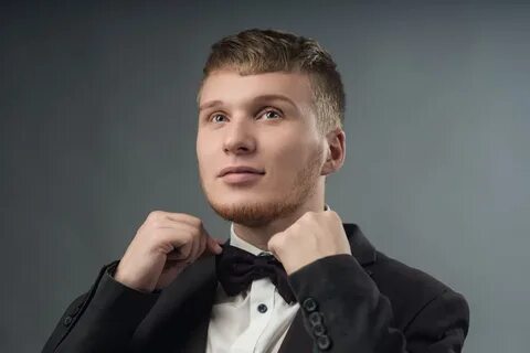 Гул голосов