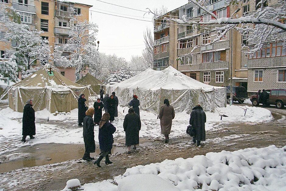 Взрыв дома в Буйнакске в 1999. Взрыв жилого дома в Буйнакске 1999 года. Взорванный дом в Буйнакске 1999.