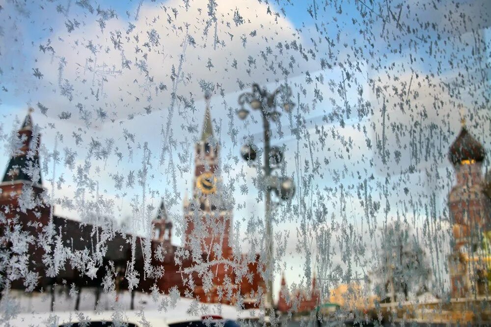 Сильный мороз в москве. Морозы в Москве. Морозы весной в Москве. Похолодание в Москве рисунки. Морозная Москва фото.