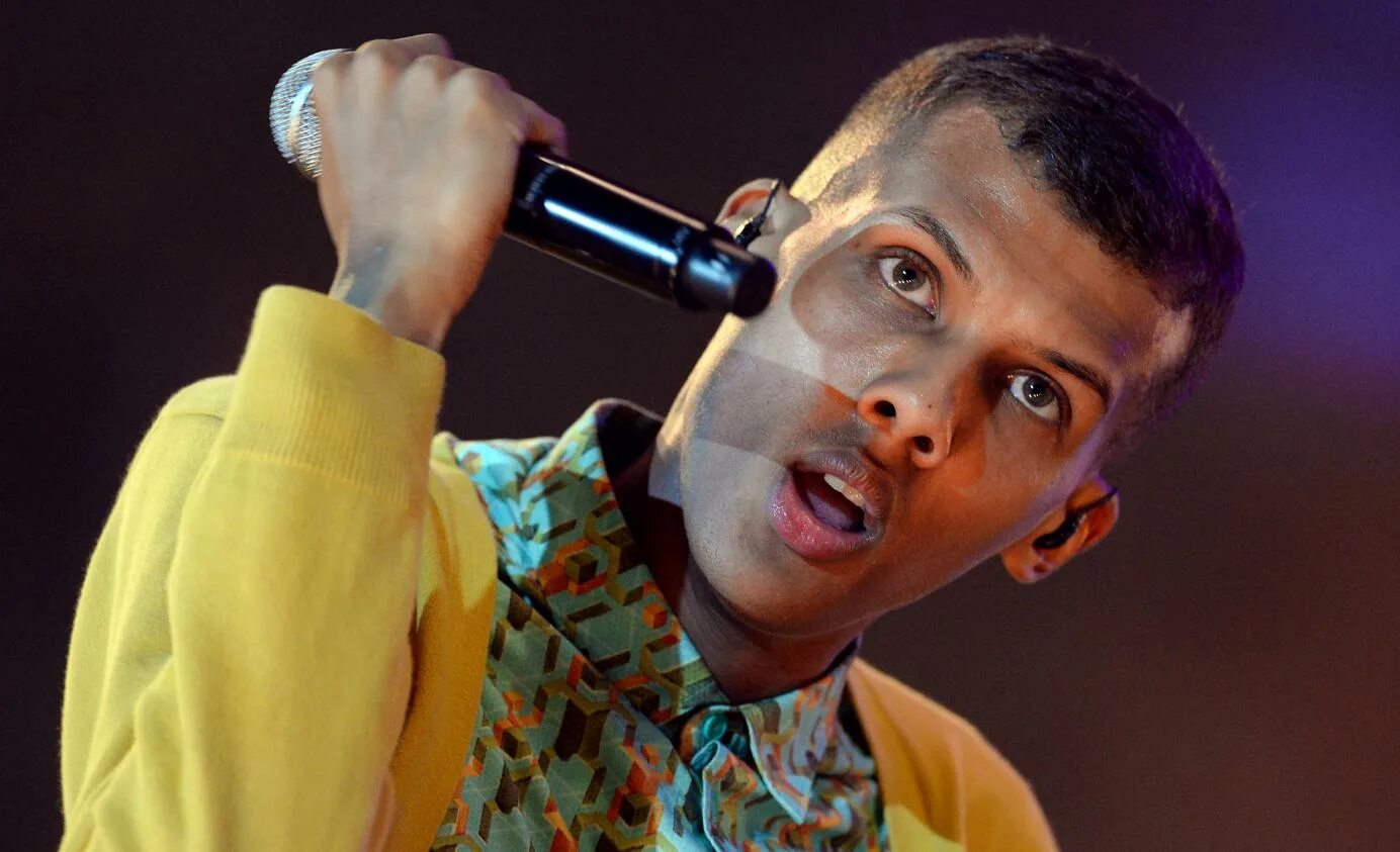 Стромай. Стромай 2022. Stromae певец. Стромае певец 2022. Стромай формидабле перевод