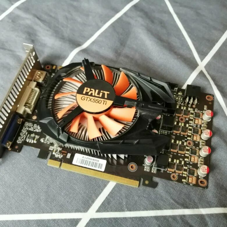 Mark видеокарты. GTX 600 ti. Планка на видеокарту GTX 550ti. I312100f связка видеокарты GTX 550 ti. GTX 550 ti питание.