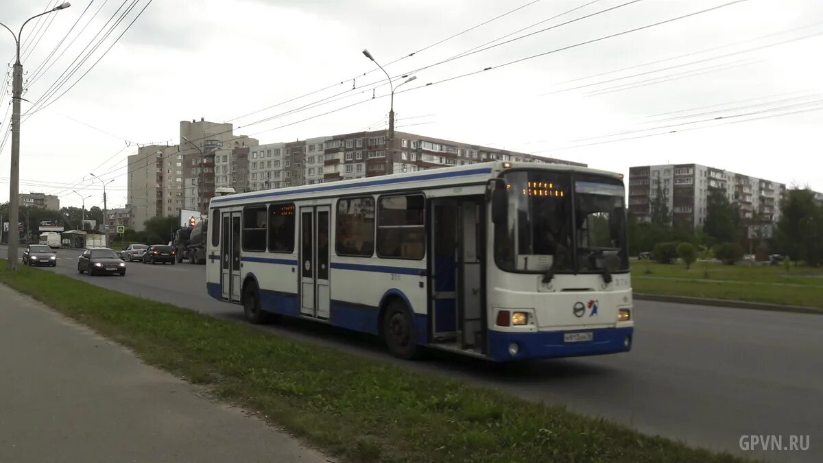 Автобусы Великий Новгород. Городской транспорт Великого Новгорода. Транспорт Великий Новгород. Автобусы Великий Новгород летом 1.