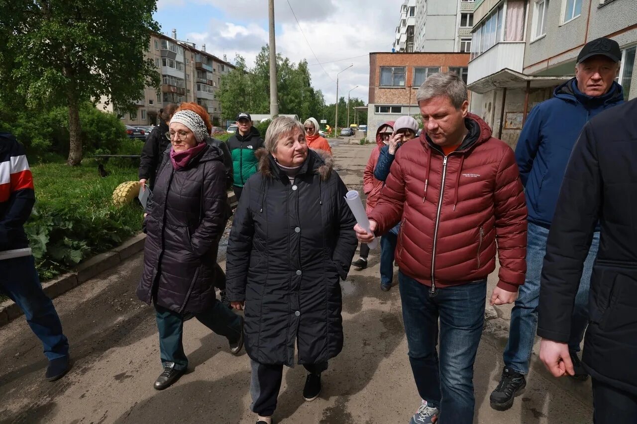 Глава округа варавино фактория архангельск. Варавино фактория архангельск. Архангельск весной грязь. Округ архангельск. Городское благоустройство закупило технику архангельск.