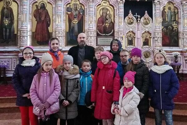 преображенская церковь саввино железнодорожный богослужения. храм преображения господня в саввино с речкой. церковь в железнодорожном саввино богослужение. балашиха. саввино храм преображения железнодорожный.