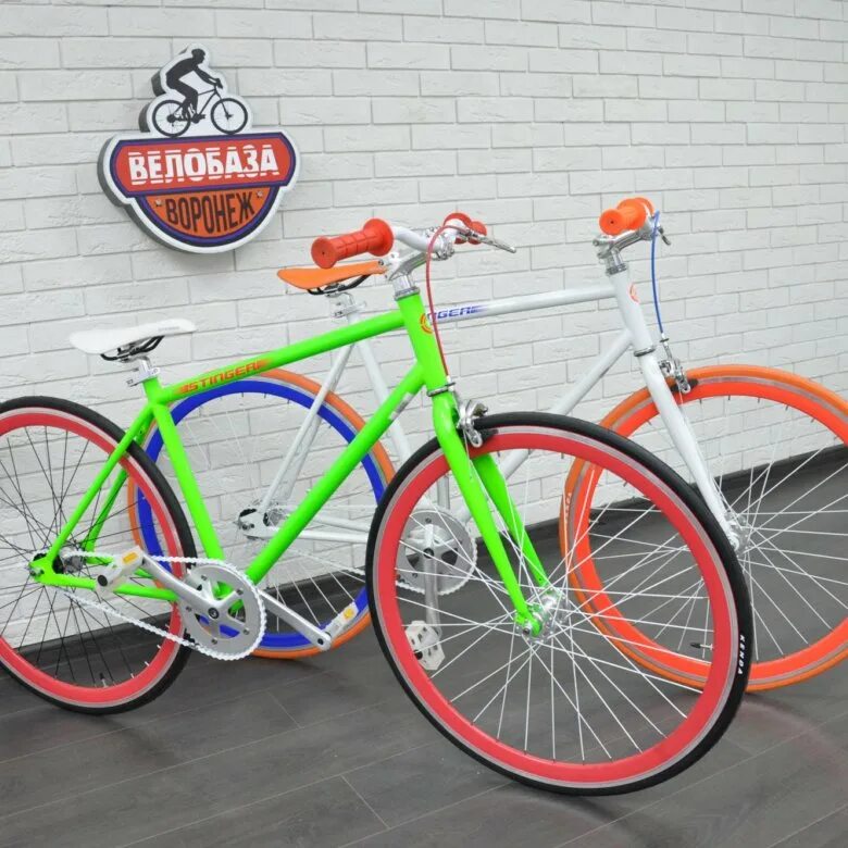 Stark terros fixed gear 700с. Красный фикс é. Fix 28. Stinger fix. Велосипед рокси.