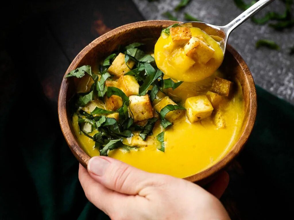 Рецепт тыквенного супа с картофелем. Тыквенный суп-пюре. Тыквенный суп-пюре с гренками. Тыквенный суп на курином бульоне. Суп пюре из тыквы белькович.