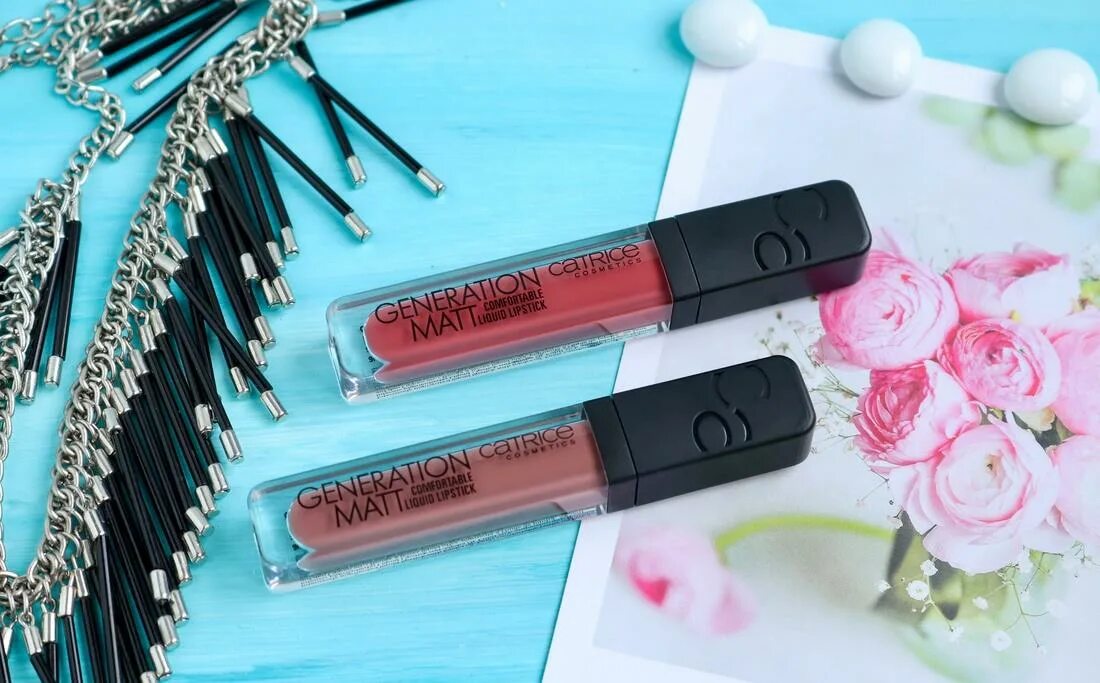 Catrice ultimate matt lipstick. Catrice matt помада. Помада catrice demi matt. Помада катрис 010. Помада catrice demi matt 100.