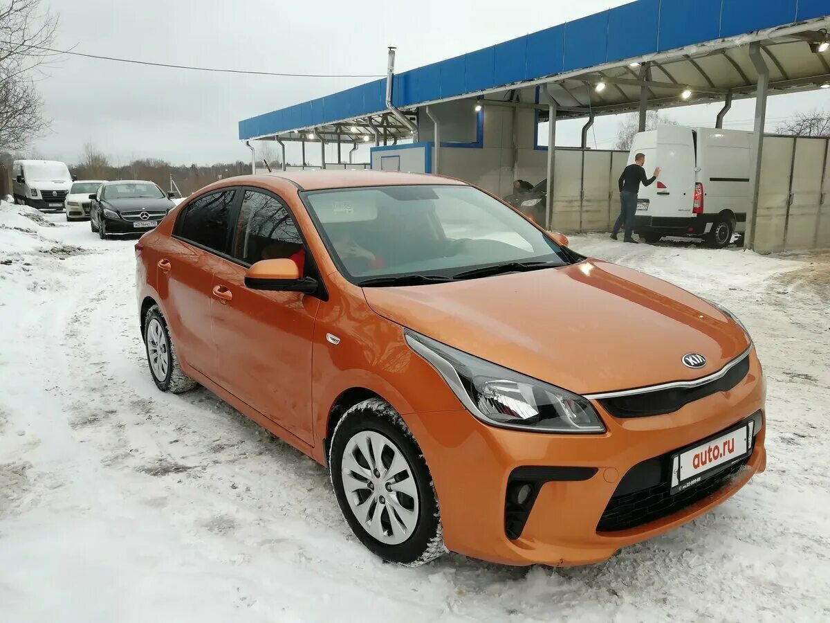 С. Форд мустанг 2019 оранжевый. Форд мустанг 2018 кабриолет оранжевый. Киа рио 4. Форд мустанг gt 2018.