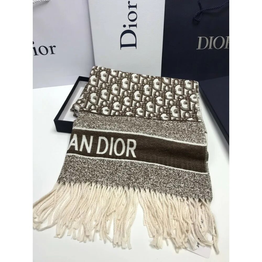 Палантин кристиан диор оригинал. Палантин диор. Кашемировый диор палантин. Палантин диор. Шарф кристиан диор оригинал.