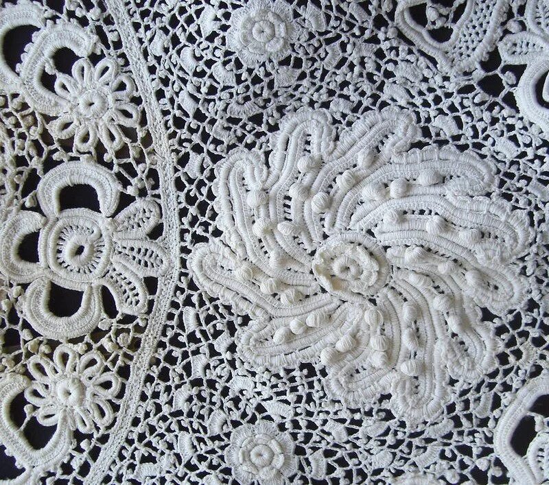 Вилюшка в кружевоплетении. Кружева мастер класс. Ирландское кружево виктории смоляковой мк. Цветы из мешковины. Шнурковое кружево мастер класс.