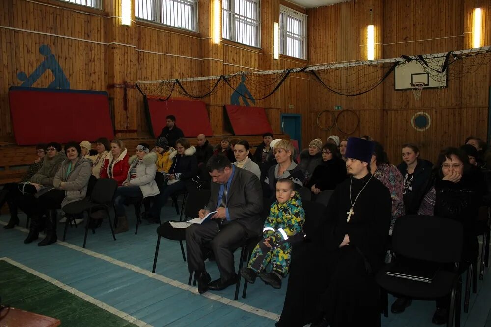 Поселок Бобровский ХМАО. Школа Бобровский Ханты. Посёлок Бобровский, старшая школа.. Бобровская СОШ Ханты-Мансийский район.