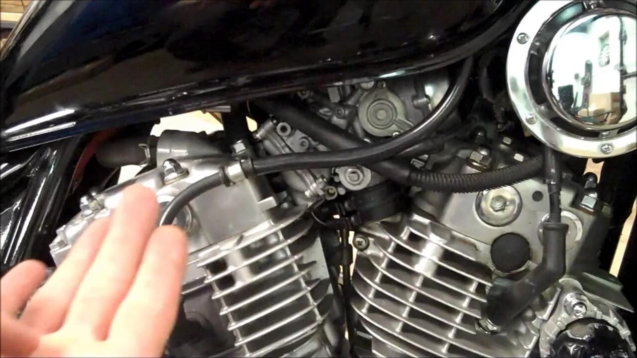 Honda shadow зажигание. Катушка зажигания honda мотоцикл. Хонда vt1100 электросхема. Honda vt 1100 c2 shadow. Honda shadow зажигание.