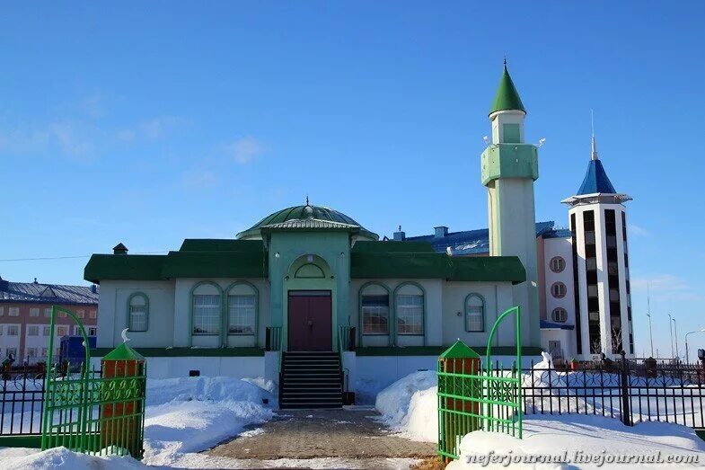 Нурд камаль. Мечеть Нурд-Камал. Мечеть Нурд-Камал Салехард. Мечеть в городе Салехард. Мечеть Нурд Камаль в Норильске.