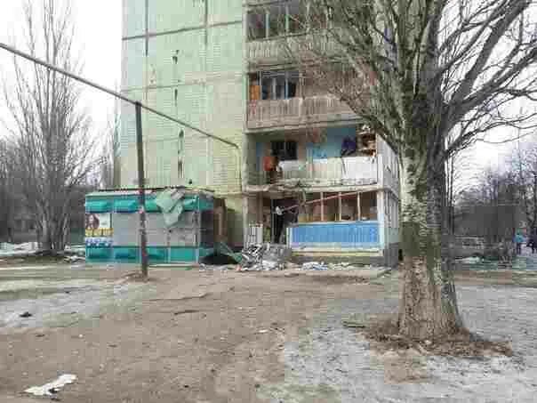 Авдеевка сейчас. Пожар в авдеевке. Красногоровка донецкая область. В авдеевке есть мирные жители сейчас. Авдеевка бои в городе.