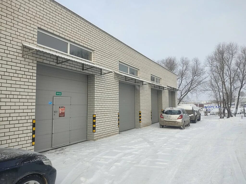 Жилой массив ясенки воронеж 14. Автосервис воронеж рядом. Carzone воронеж героев революции. Автосервис в гараже. Автосервис карзона воронеж.