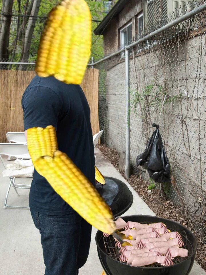 Большая кукурузина. Кукурузина Ивана Кузина. Человек кукуруза. Смешная кукуруза. Человек Куку.