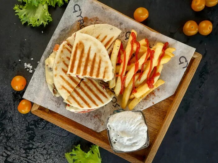 Gyros&grill, греческий ресторан в Екатеринбурге - отзыв и оценка - Павел Иванови