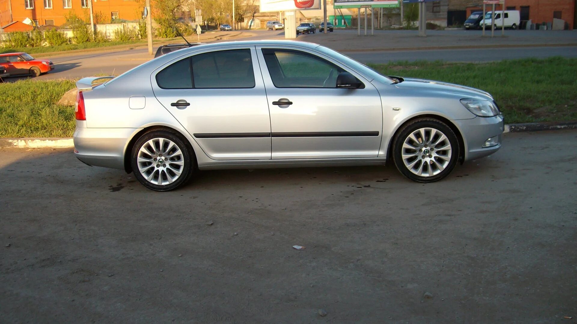Диск шкода а5. Skoda octavia a5 r16. skoda octavia a5 на 16 дисках.