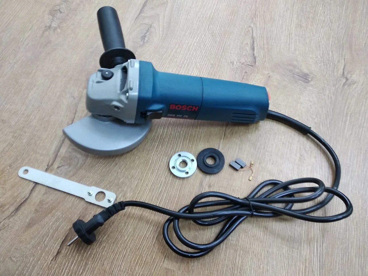 850 ce. Угловая шлифмашина bosch gws 850 се. Бош gws 850 ce. Бош gws 850 ce. Угловая шлифмашина bosch gws 850 се.