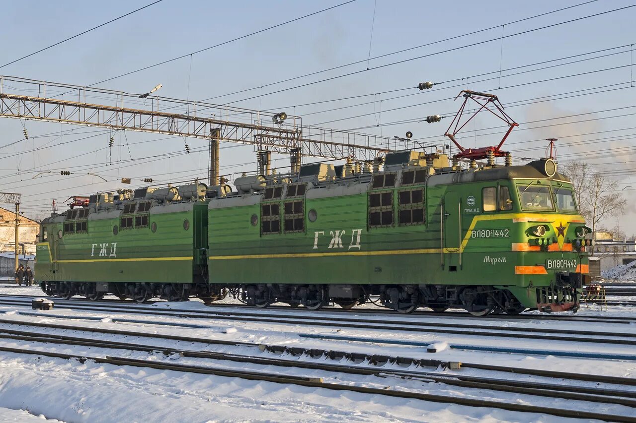 Электровоз вл80р. Вл80 электровоз. Локомотив вл 80. Локомотив Железнодорожный вл80.