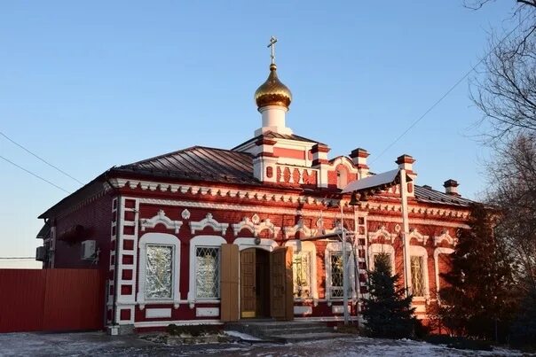 Саратовская область село елшанка. Храм Елшанка Воскресенский район Саратовской. Храм новомучеников Елшанка Саратовская обл. Храм в селе Елшанка Воскресенского района. Церковь в селе Елшанка Саратовская область.