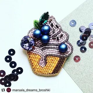 Брошь из бисера