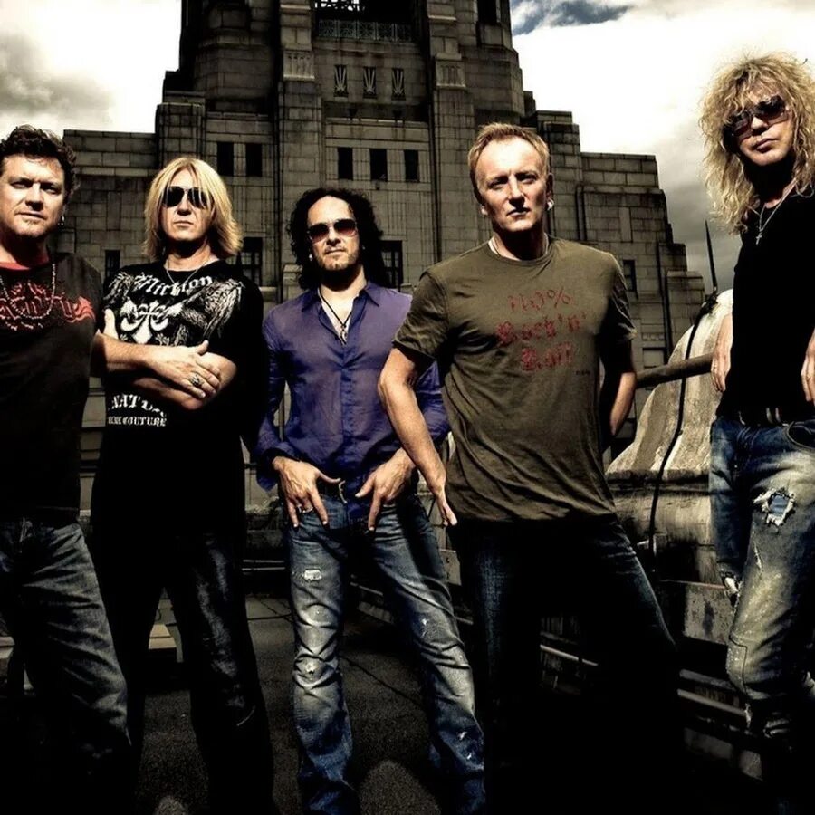 Def view. Группа def leppard. def leppard 1977.