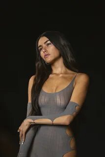 Madison Beer's "Life Support" press photo wearing revealing ...