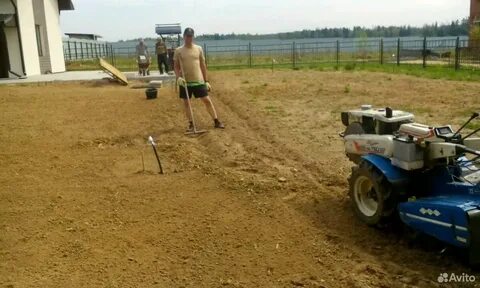 Вспашка газона
