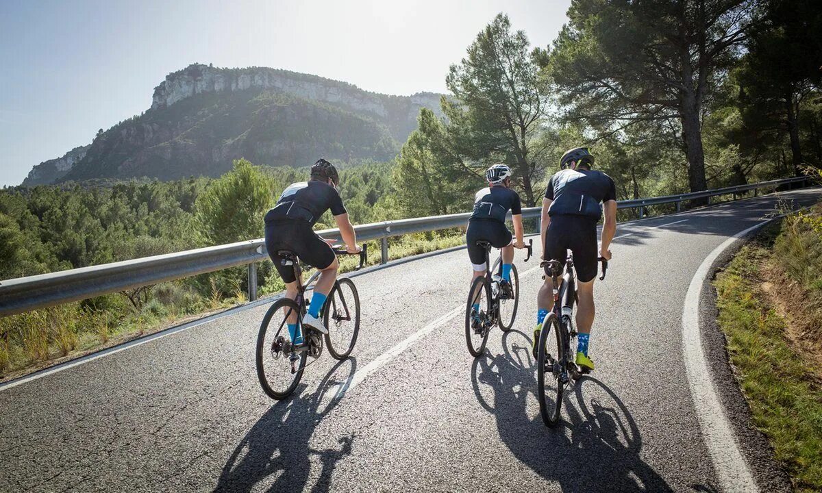 Take a bike ride. Идеальный велосипедист. Велоспорт и дом. Люблю Велоспорт have a good Ride. 4 People riding Bikes.