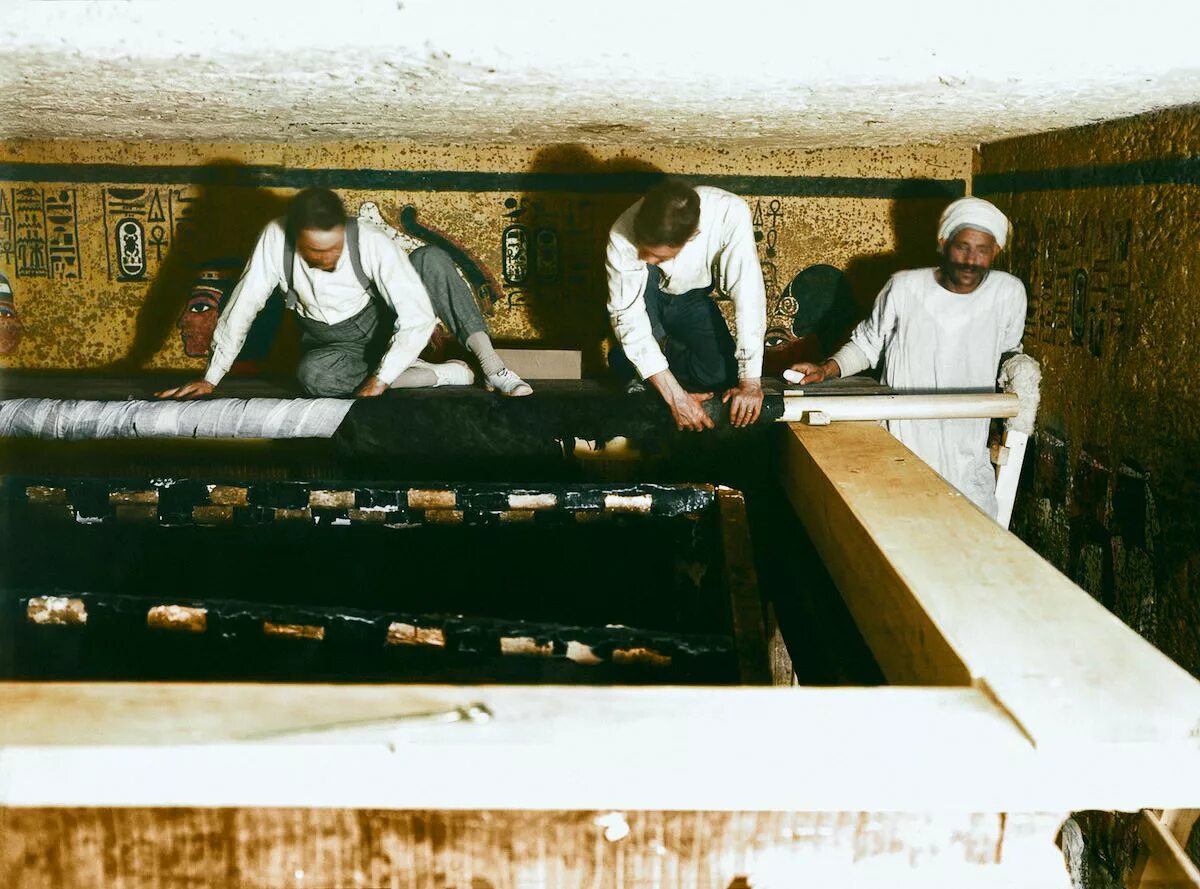 Открытие гробницы тутанхамона. Гробница тутанхамона 1922. саркофаг тутанхамона 1922.