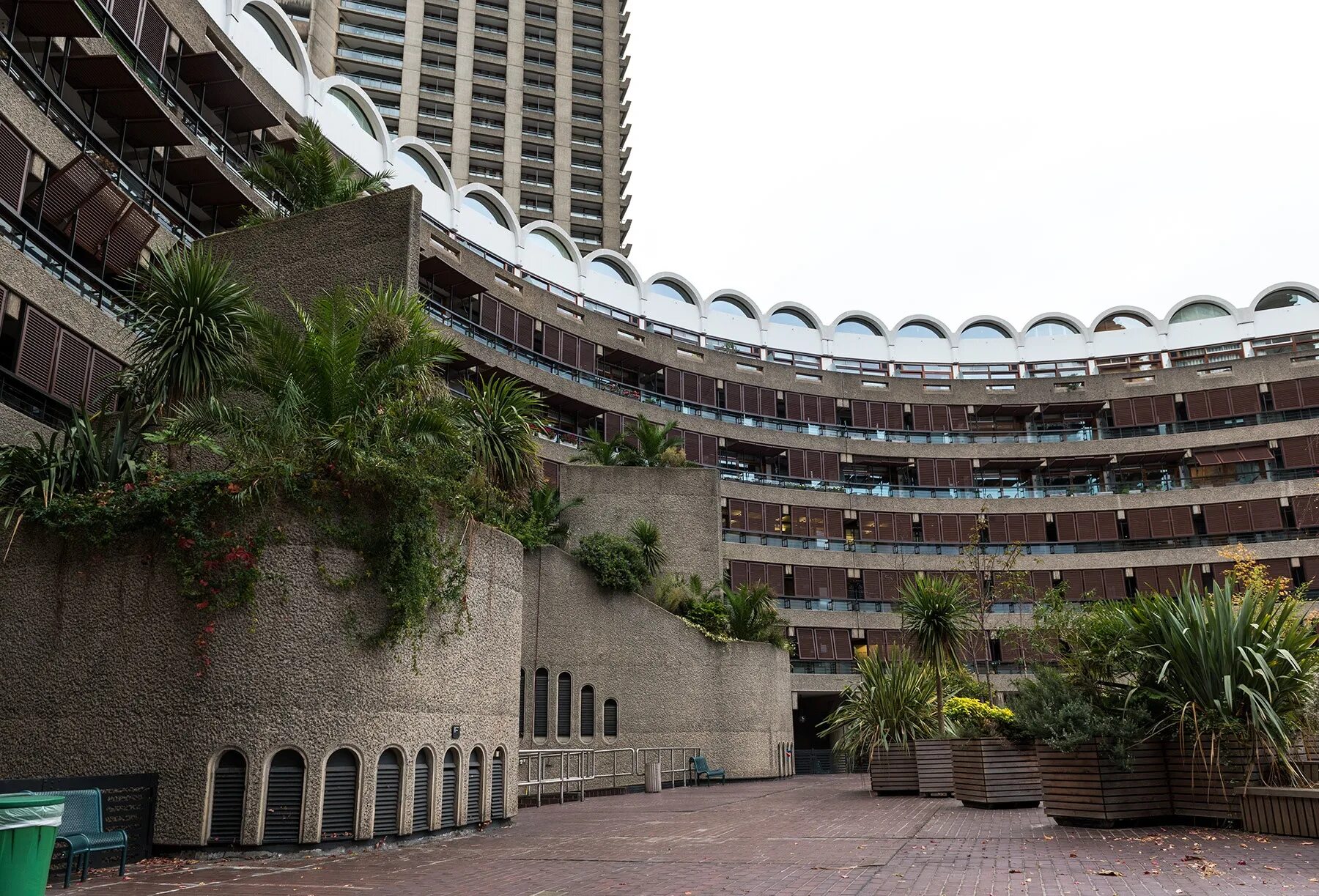 Барбикан гранат. Центр искусств барбикан. Barbican перевод. Reinforced barbican. Барбикан пшеничный.