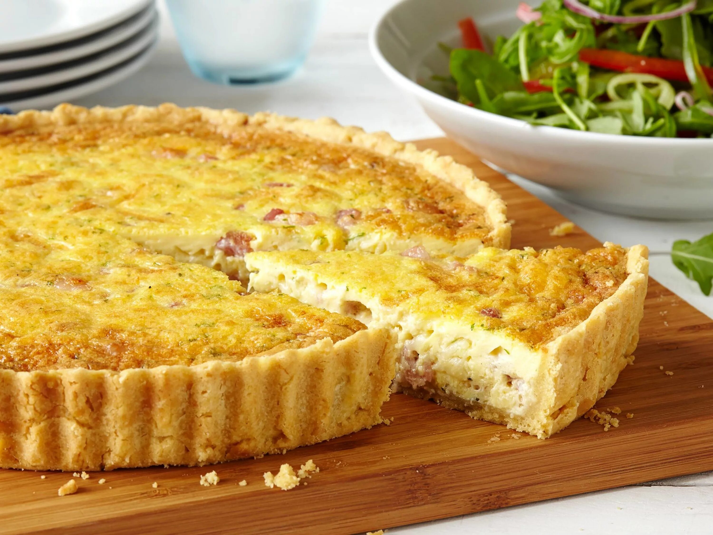 Киш перевод. КИШ Лорен. Кишларен французская кухня. КИШ Лорен (Quiche Lorraine). Французский пирог КИШ Лорен.