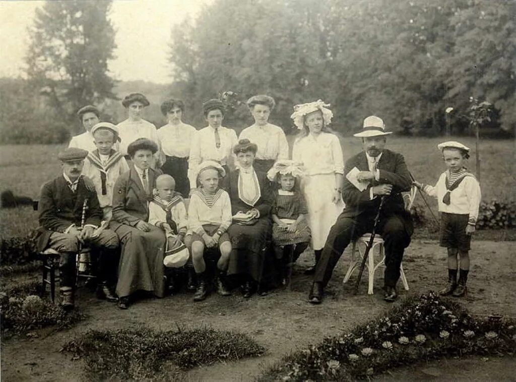 Кадниковы из Костромской губернии дворяне. Старый дворянин. Старинные фотокарточки. Дореволюционная Россия дворяне. Дворянство в 20 веке