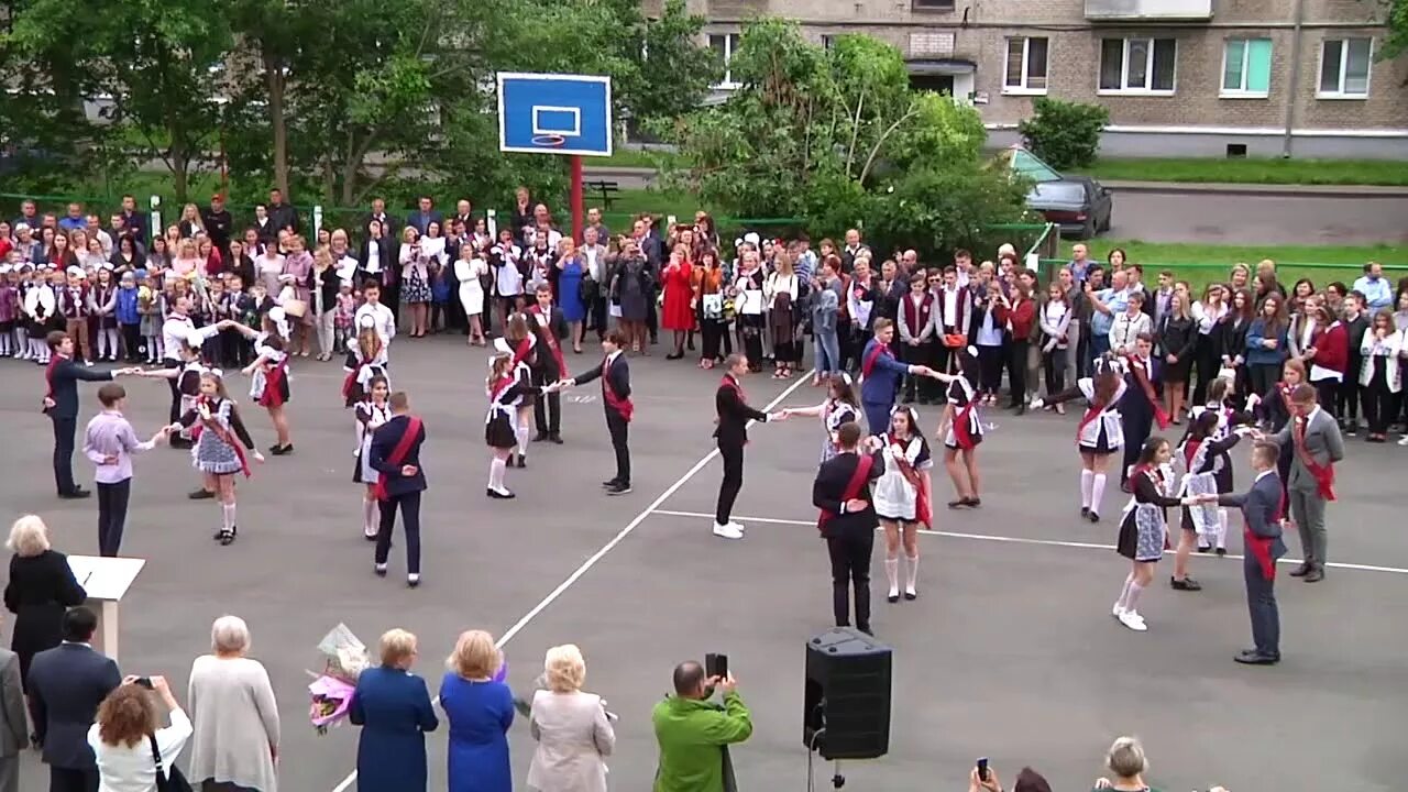 24 школа воскресенск. Перевальская гимназия 1. Школа в воскресенске 1 гимназия. Гимназия номер 1 новосибирск внутри. Гимназия 1 видео.