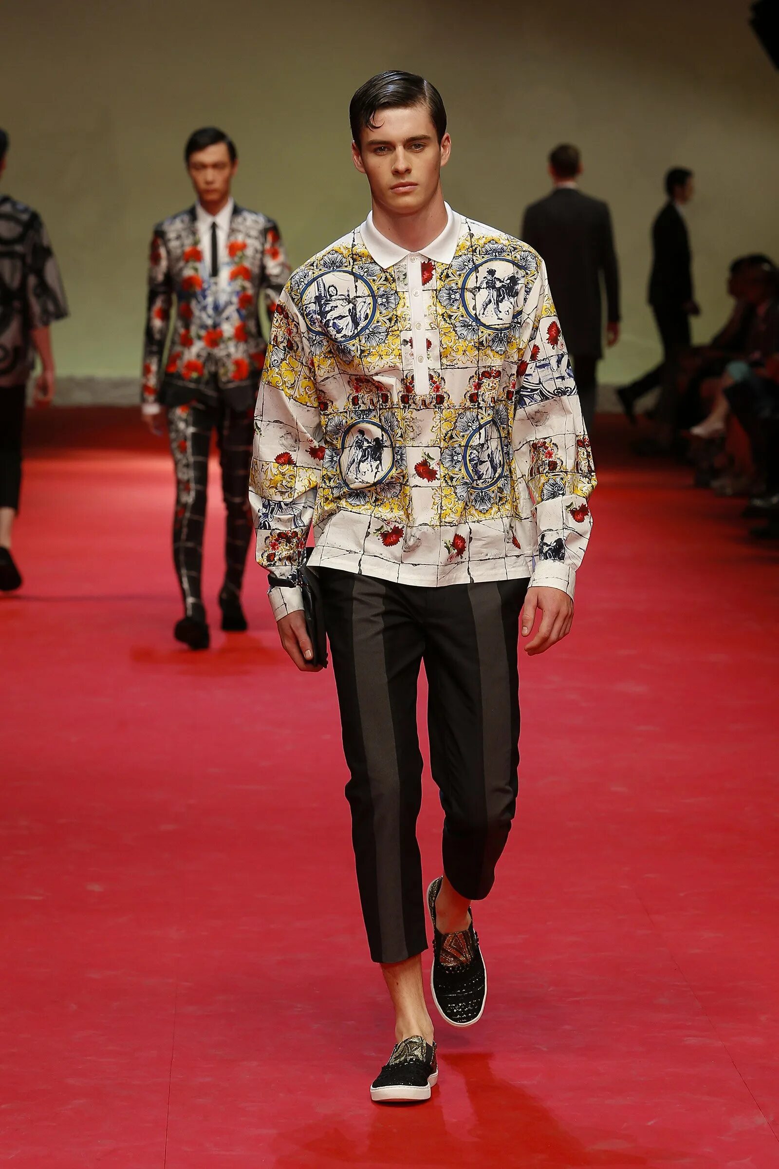 Показ дольче габбана 2024. Показ SS 2024 Dolce Gabbana Menswear. Дольче Габбана мужская коллекция 2023. Мужская мода Дольче Габбана. Dolce Gabbana ss2015 men.