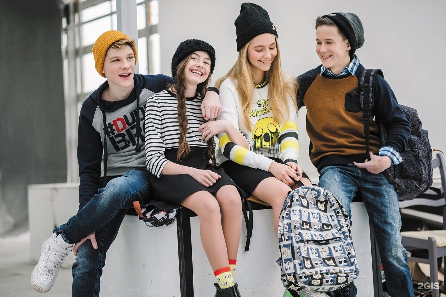 Teenager topic. Стильные подростки. Одежда для подростков. Современная одежда для подростков. Стили одежды для подростков.