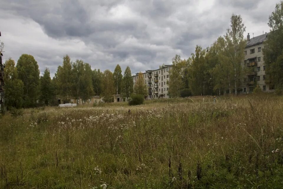 Военный городок Юрья 2 Кировская область. Юрья 3 заброшенный городок. Юрья Кировская область военный городок. Г Юрья Кировской области в/ч 44200. Первомайский поселок октябрьский